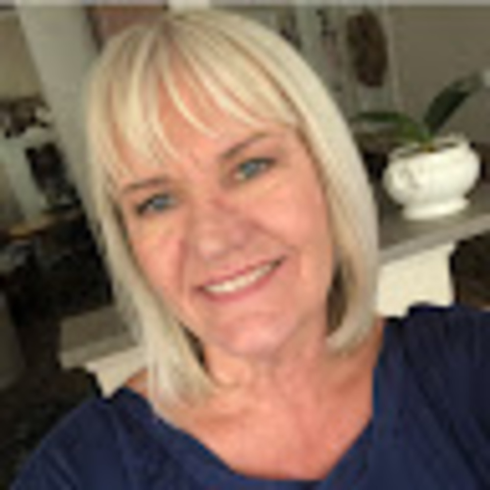 Meet your Posher, Connie
